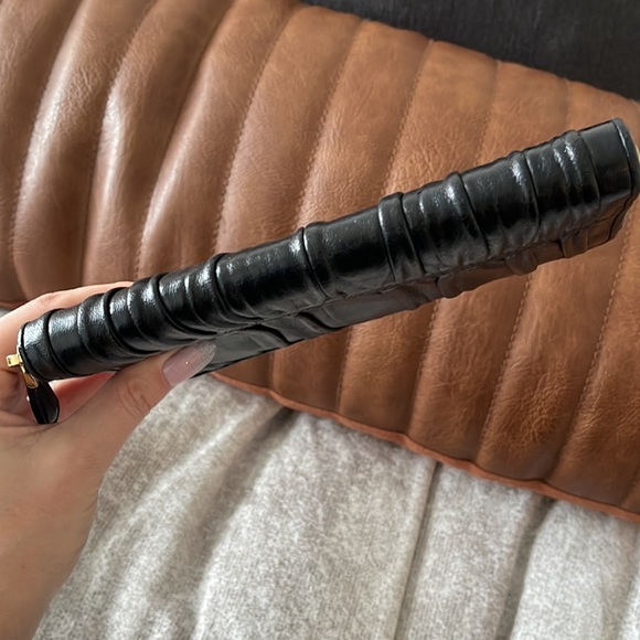 Prada Wallet - Picture 5 of 11